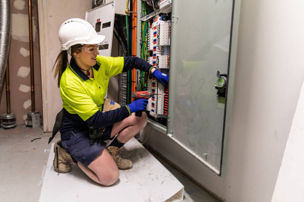 Best Affordable Electrician  in Yellville, AR