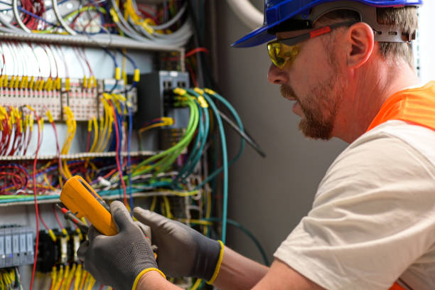 Best Circuit Breaker Repair  in Yellville, AR